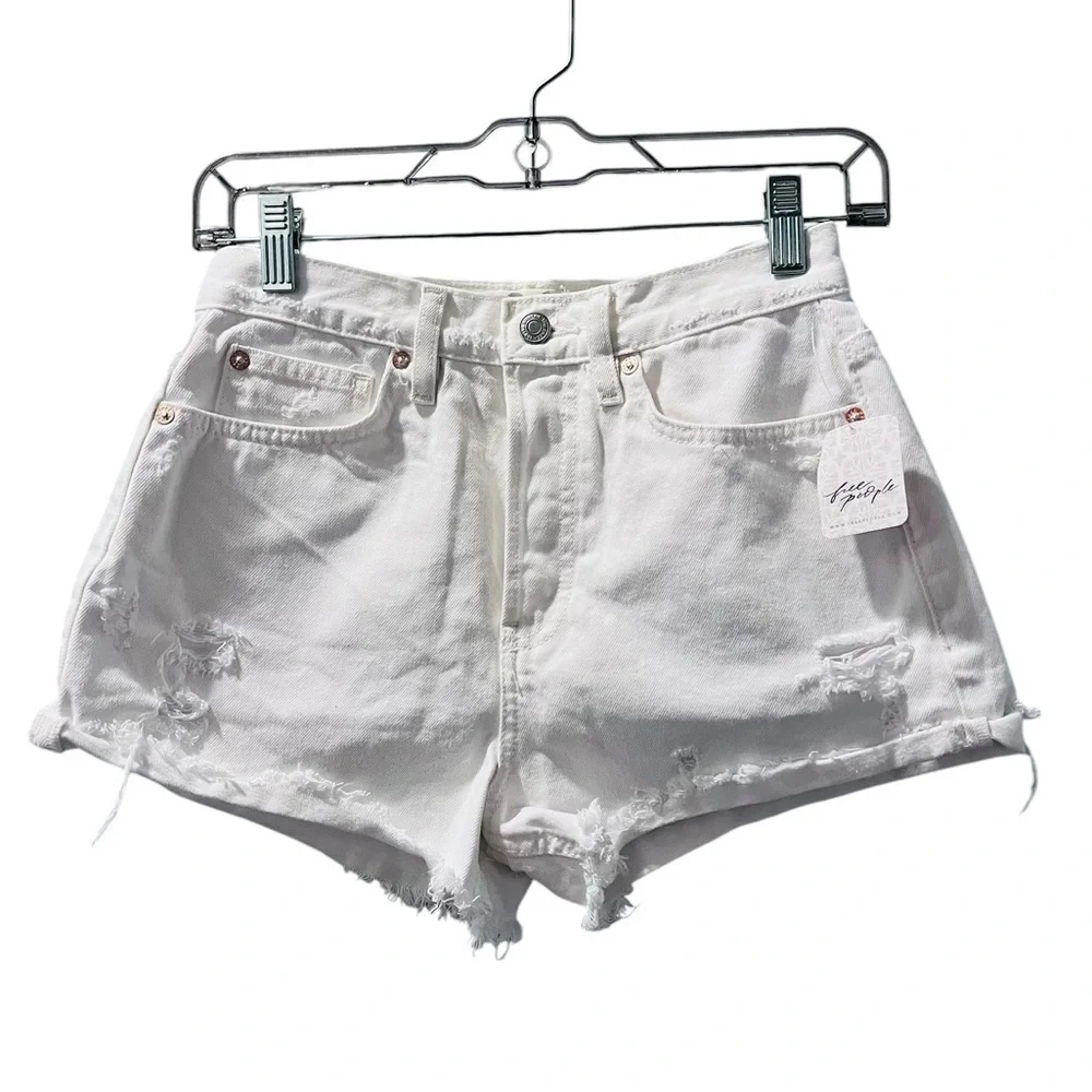 Free People NWT Lasso Shorts Size 26 Raw Hem Distressed White High Rise Casual